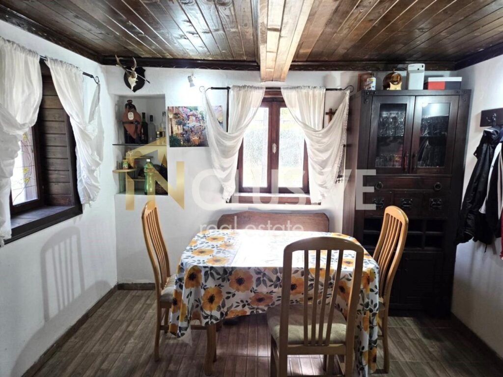 Самостоятелна къща в с.Тръстиково !!! Фотоволтаична система !!! Разработен бизнес!!! — 5