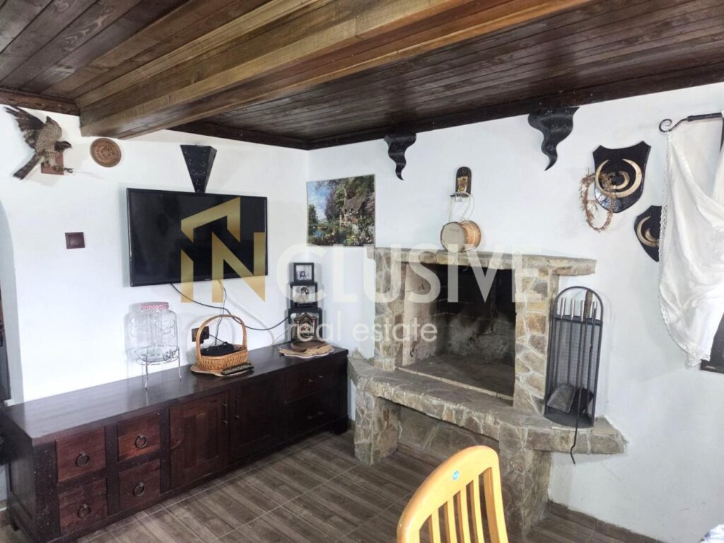 Самостоятелна къща в с.Тръстиково !!! Фотоволтаична система !!! Разработен бизнес!!! — 6