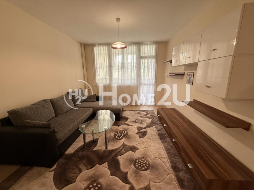 2-room apartment, Nadezhda 2, next to the metro — 1